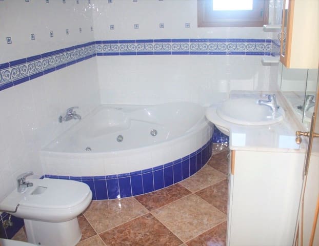 2 soverom Kjedet enebolig til salgs i La Siesta, Torrevieja - € 339 000 (Ref: 9645419)