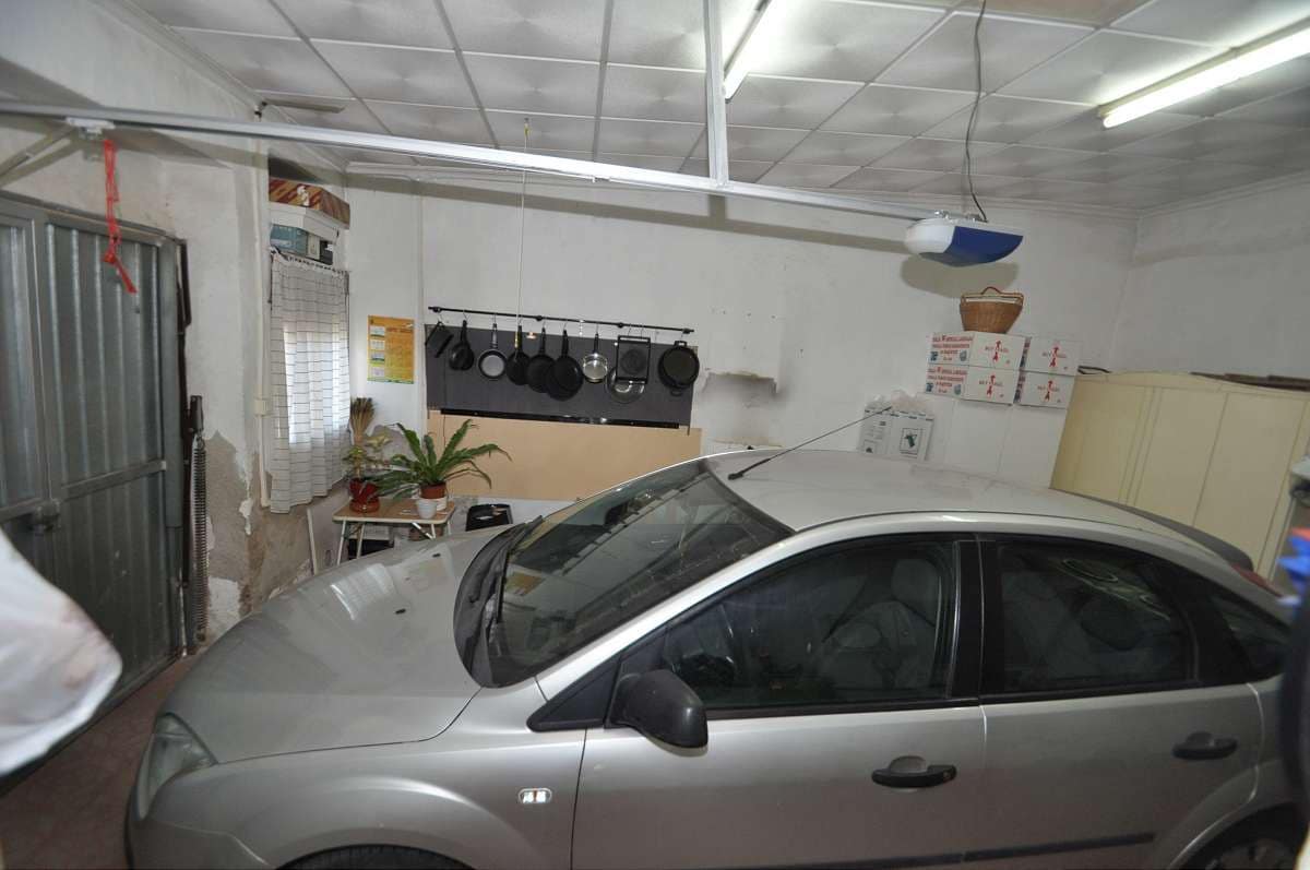 Casa de 4 habitaciones en Pinoso en venta - 206.000 € (Ref: 9645422)