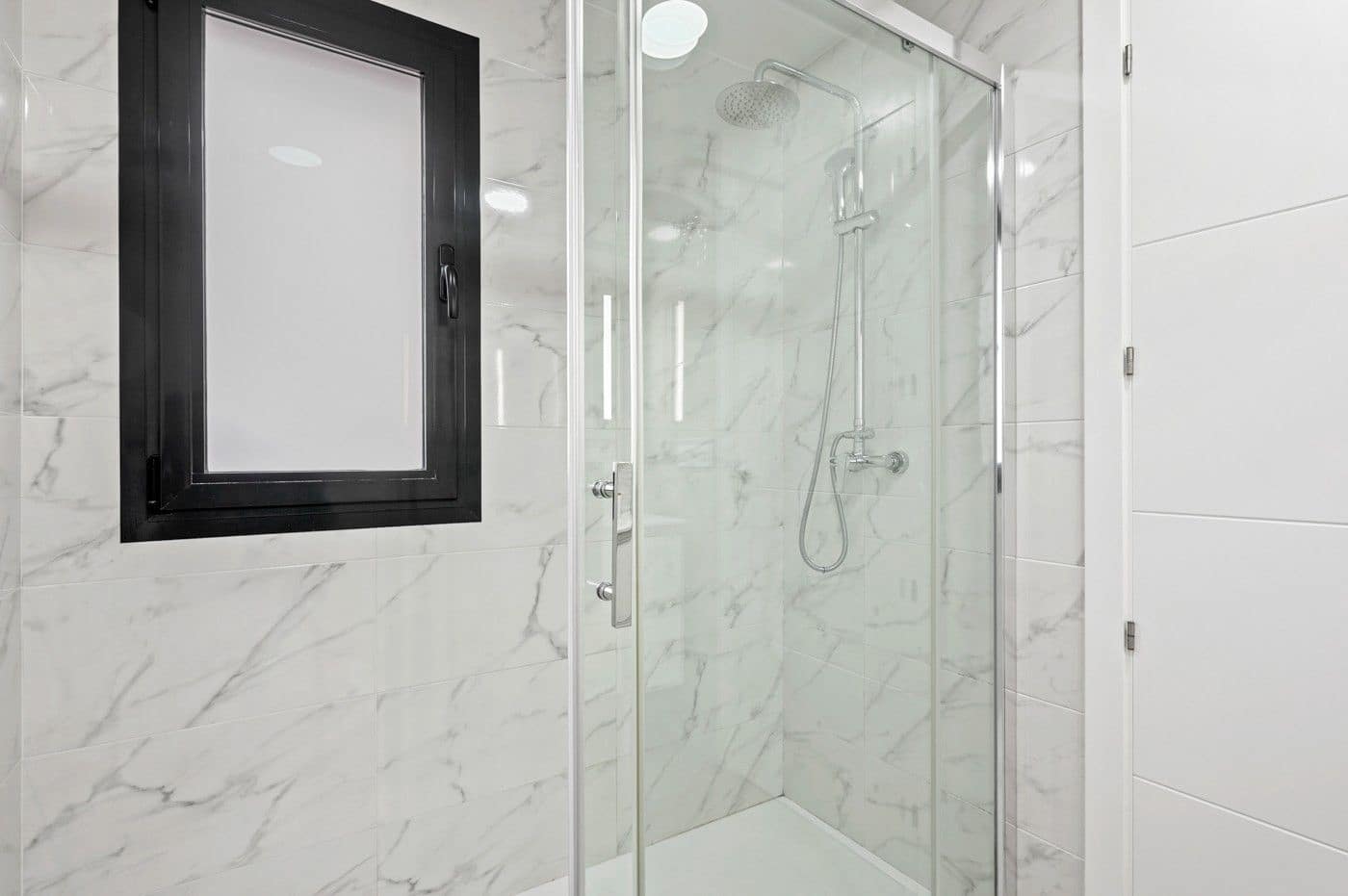 2 quarto Apartamento para venda em Filipinas - 244 500 € (Ref: 9648399)