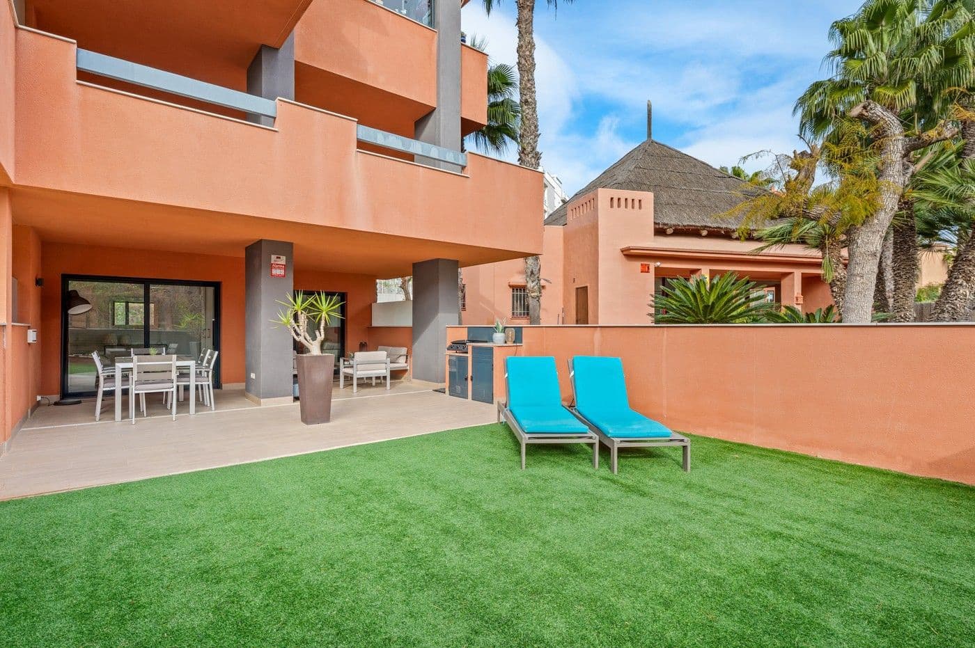 Apartamento de 2 habitaciones en Filipinas en venta - 244.500 € (Ref: 9648399)