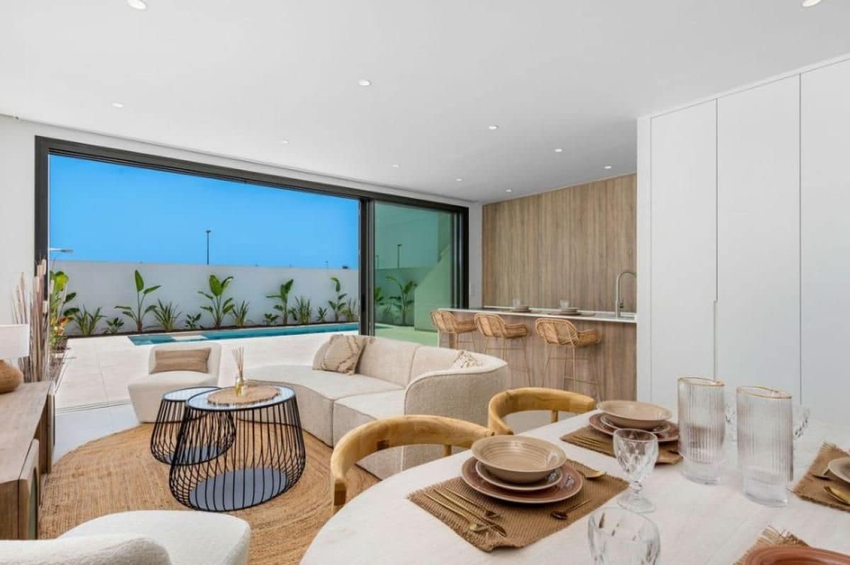 3 soveværelse Villa til salg i Los Alcazares med swimmingpool - € 489.900 (Ref: 9648435)