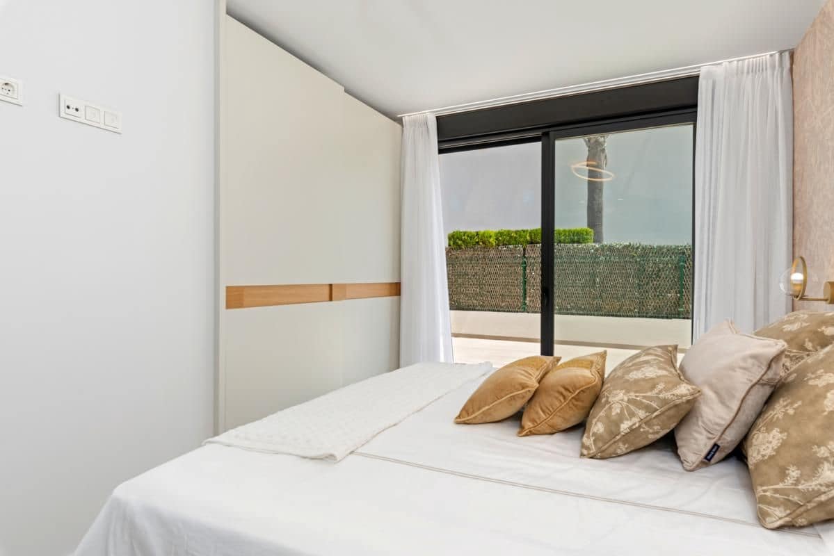 3 bedroom Villa for sale in Campoamor with pool - € 995,000 (Ref: 9648486)