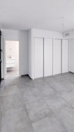 4 makuuhuone Huvila myytävänä paikassa Gran Alacant mukana uima-altaan - 605 000 € (Ref: 9648536)