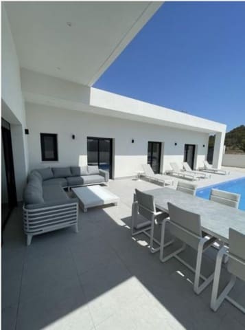 3 camera da letto Villa in vendita in Pinoso con piscina - 350.000 € (Rif: 9648551)