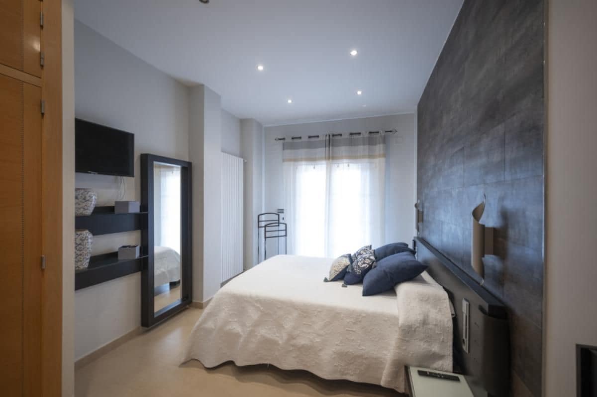 4 soveværelse Villa til salg i Avileses med swimmingpool garage - € 1.350.000 (Ref: 9648594)