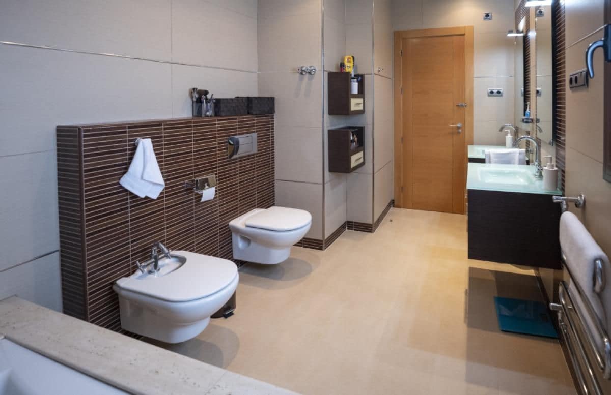 4 sypialnia Willa na sprzedaż w Avileses z basenem garażem - 1 350 000 € (Ref: 9648594)