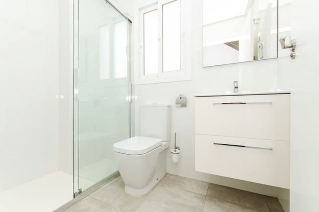 3 sovrum Villa till salu i El Limonar, Torrevieja med pool - 424 000 € (Ref: 9648809)