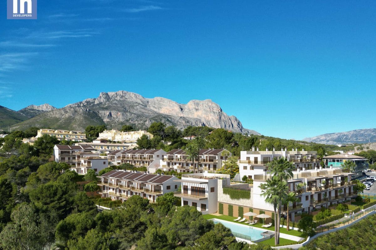 4 quarto Moradia em Banda para venda em La Nucia com piscina - 449 000 € (Ref: 9648818)