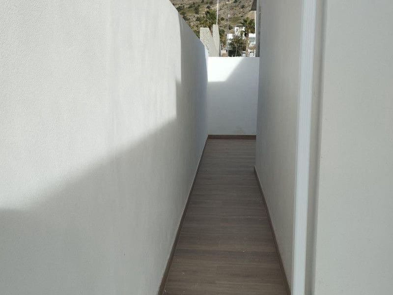 5 bedroom Villa for sale in Fortuna with pool - € 295,000 (Ref: 9648851)