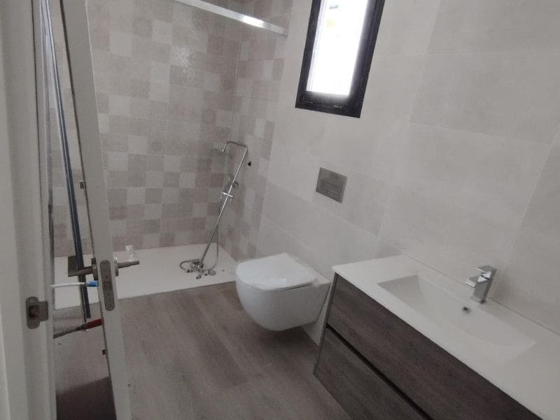 5 bedroom Villa for sale in Fortuna with pool - € 295,000 (Ref: 9648851)