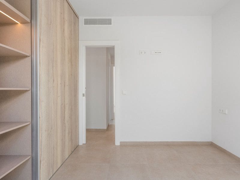 3 sypialnia Willa na sprzedaż w Los Alcazares z basenem - 479 900 € (Ref: 9648854)