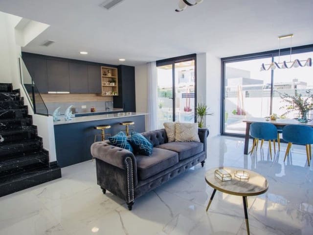 3 soveværelse Villa til salg i Los Montesinos med swimmingpool - € 439.900 (Ref: 9648880)