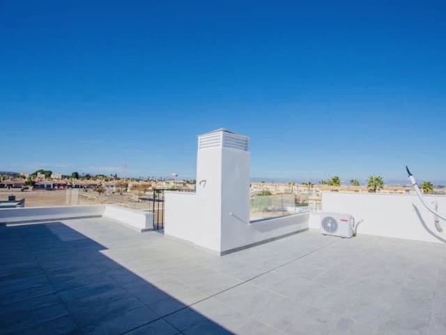 3 soveværelse Villa til salg i Los Montesinos med swimmingpool - € 439.900 (Ref: 9648880)