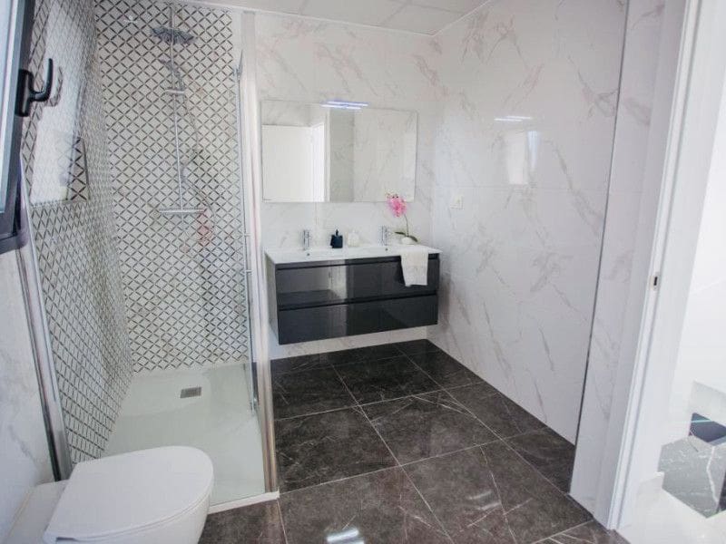 3 soveværelse Villa til salg i Los Montesinos med swimmingpool - € 439.900 (Ref: 9648880)