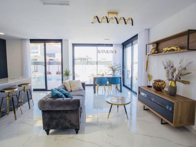 3 soveværelse Villa til salg i Los Montesinos med swimmingpool - € 439.900 (Ref: 9648880)