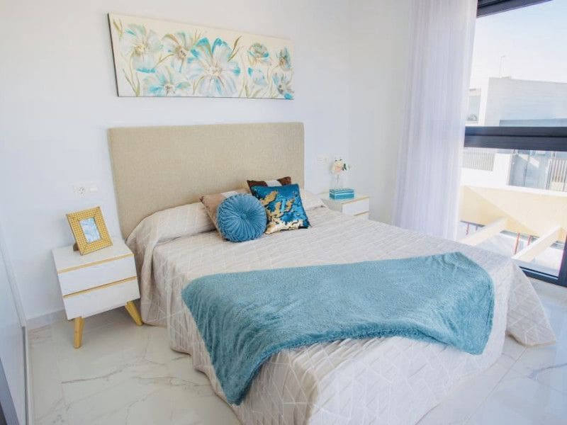 3 soveværelse Villa til salg i Los Montesinos med swimmingpool - € 439.900 (Ref: 9648880)