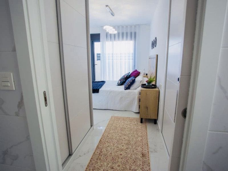 3 soveværelse Villa til salg i Los Montesinos med swimmingpool - € 439.900 (Ref: 9648880)