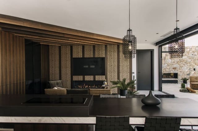 4 soverom Villa til salgs i Doña Pepa, Rojales med svømmebasseng garasje - € 995 000 (Ref: 9648939)