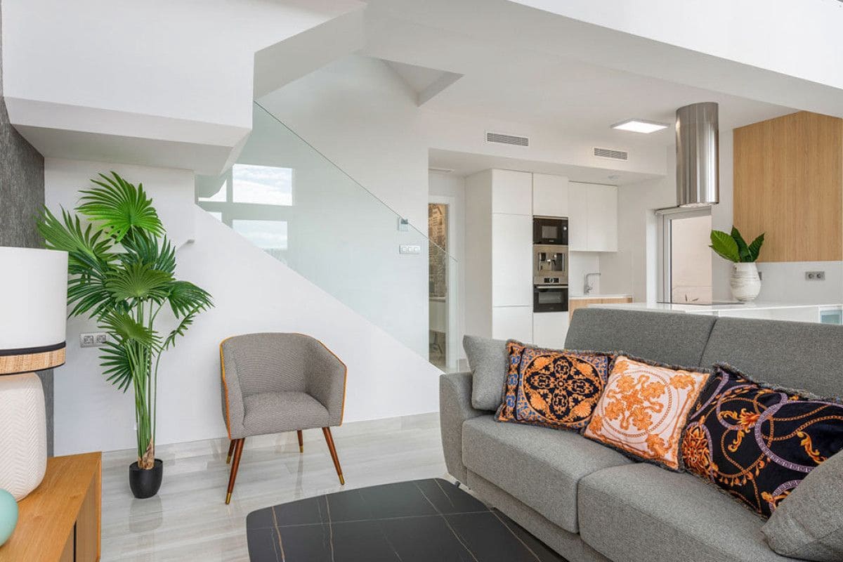 3 makuuhuone Huvila myytävänä paikassa Los Montesinos mukana uima-altaan - 485 000 € (Ref: 9648946)