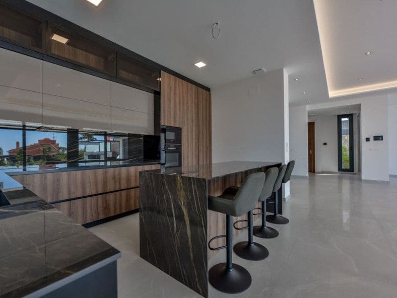 7 bedroom Villa for sale in Finestrat - € 3,950,000 (Ref: 9648960)