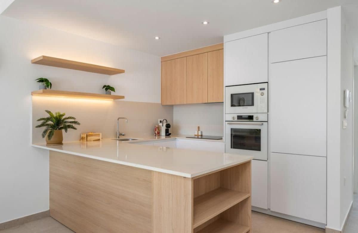 Chalet de 3 habitaciones en Los Alcázares en venta con piscina - 529.900 € (Ref: 9649035)