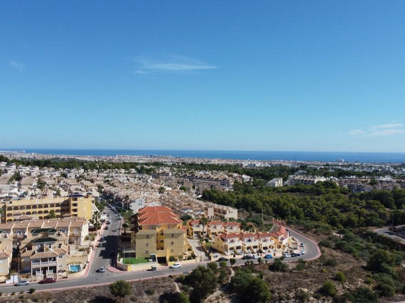 2 sovrum Lägenhet till salu i Orihuela Costa med pool - 283 000 € (Ref: 9649641)