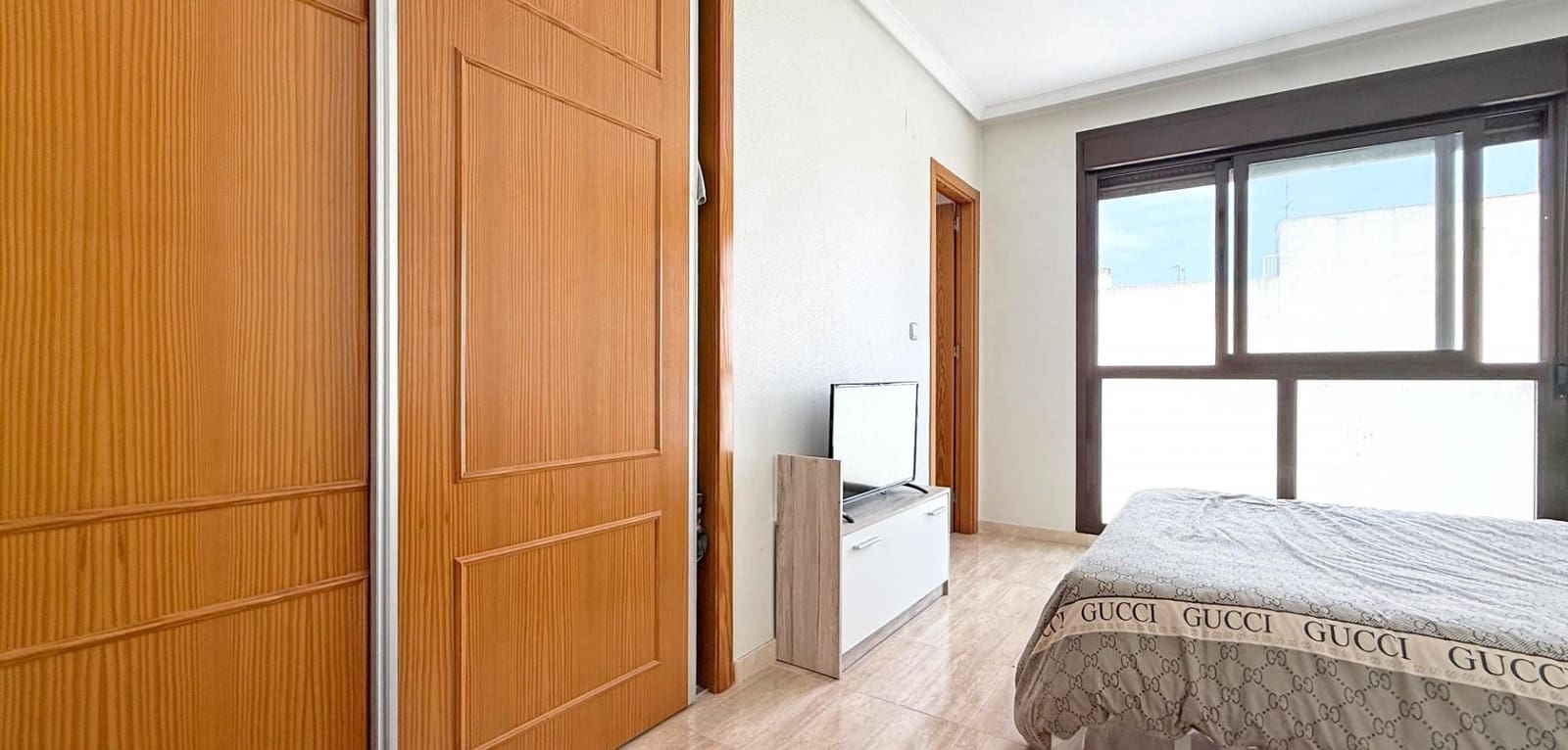 3 Zimmer Apartment zu verkaufen in Torrevieja mit Pool - 169.000 € (Ref: 9656305)