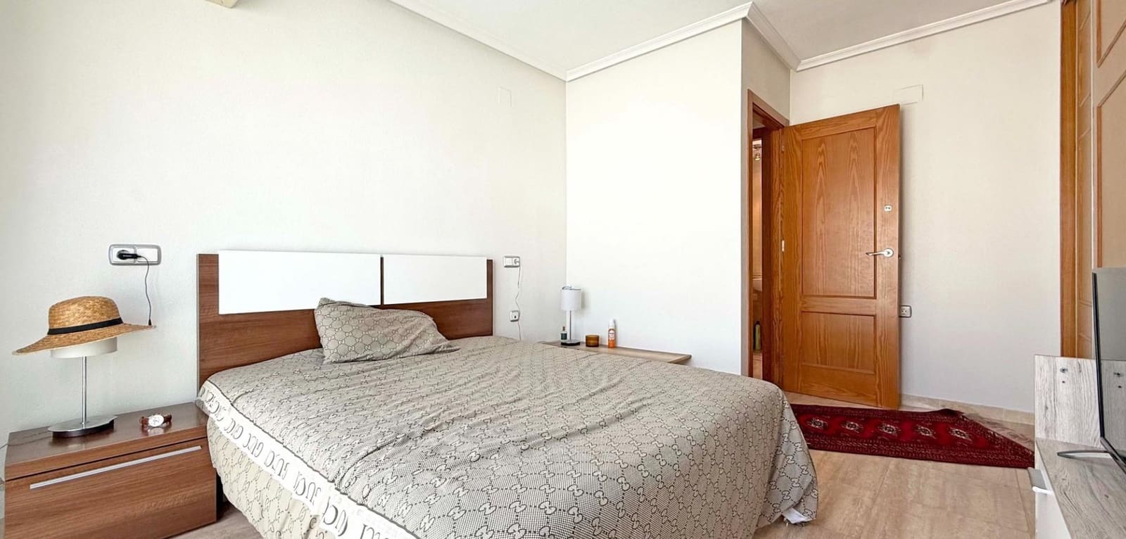 3 Zimmer Apartment zu verkaufen in Torrevieja mit Pool - 169.000 € (Ref: 9656305)