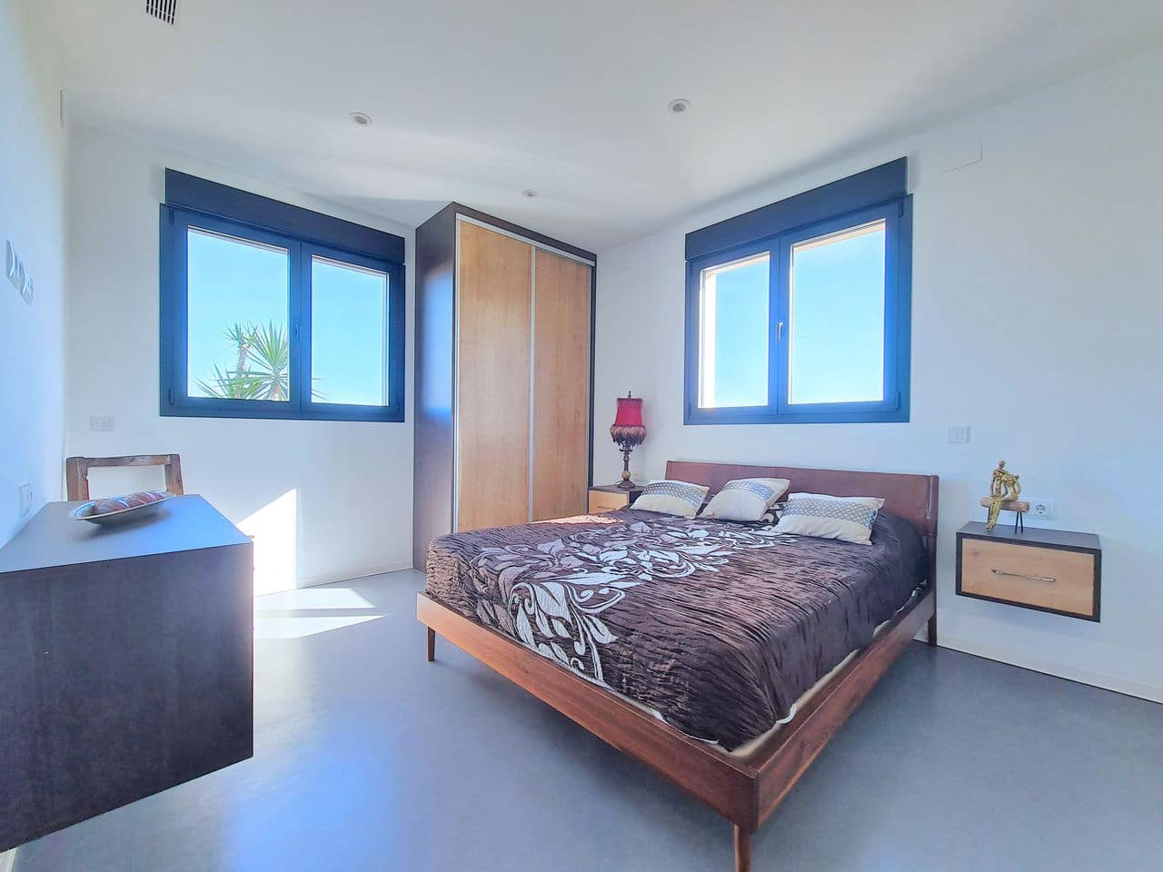 3 bedroom Villa for sale in Los Alcazares with garage - € 775,000 (Ref: 9656312)