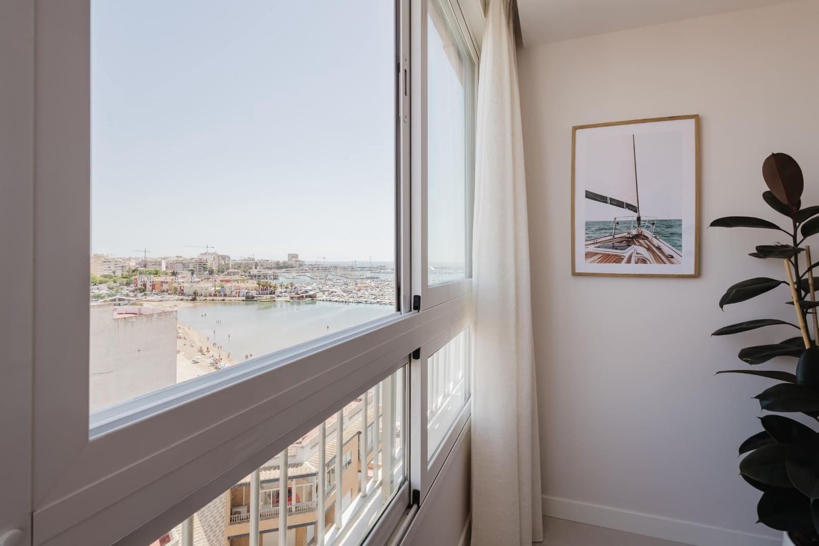 3 makuuhuone Huoneisto myytävänä paikassa Torrevieja - 329 000 € (Ref: 9659643)