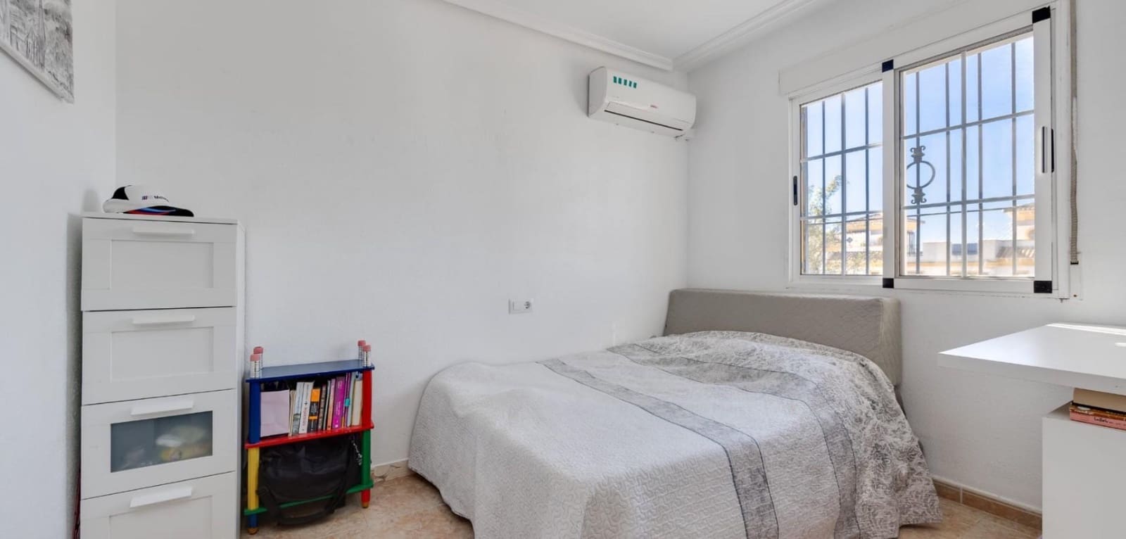 3 sypialnia Dom szeregowy na sprzedaż w Torrevieja z basenem - 249 900 € (Ref: 9659645)