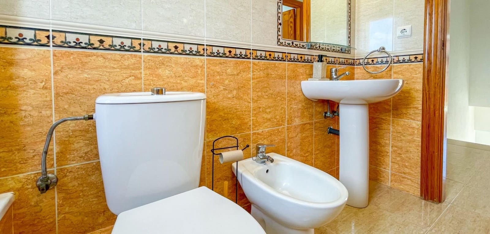 4 soveværelse Rækkehus til salg i Santiago de la Ribera med swimmingpool - € 195.000 (Ref: 9661985)