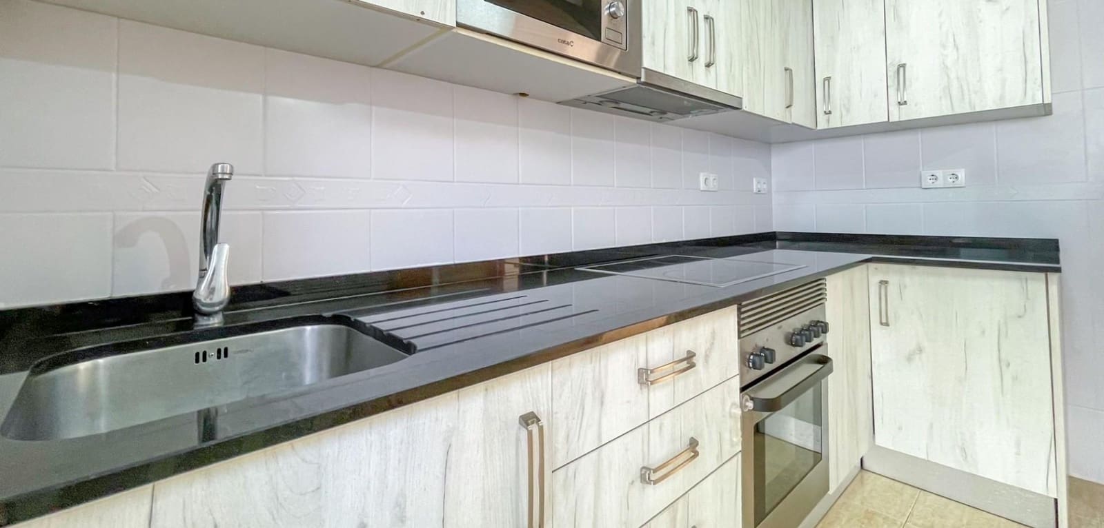 4 soveværelse Rækkehus til salg i Santiago de la Ribera med swimmingpool - € 195.000 (Ref: 9661985)