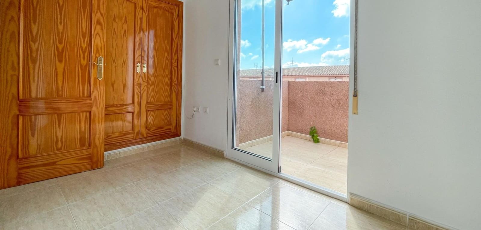 4 soveværelse Rækkehus til salg i Santiago de la Ribera med swimmingpool - € 195.000 (Ref: 9661985)