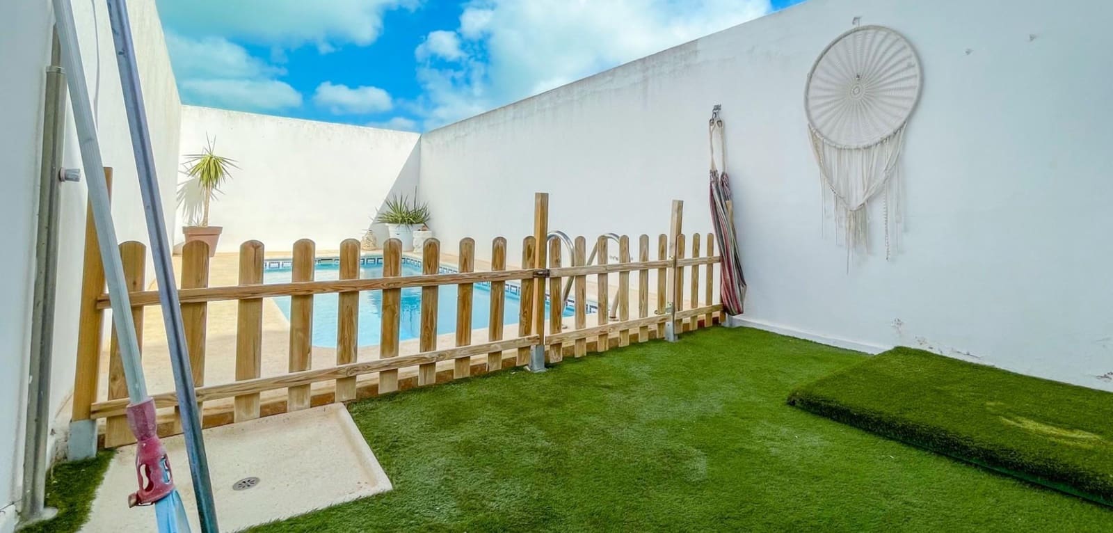 4 soveværelse Rækkehus til salg i Santiago de la Ribera med swimmingpool - € 195.000 (Ref: 9661985)