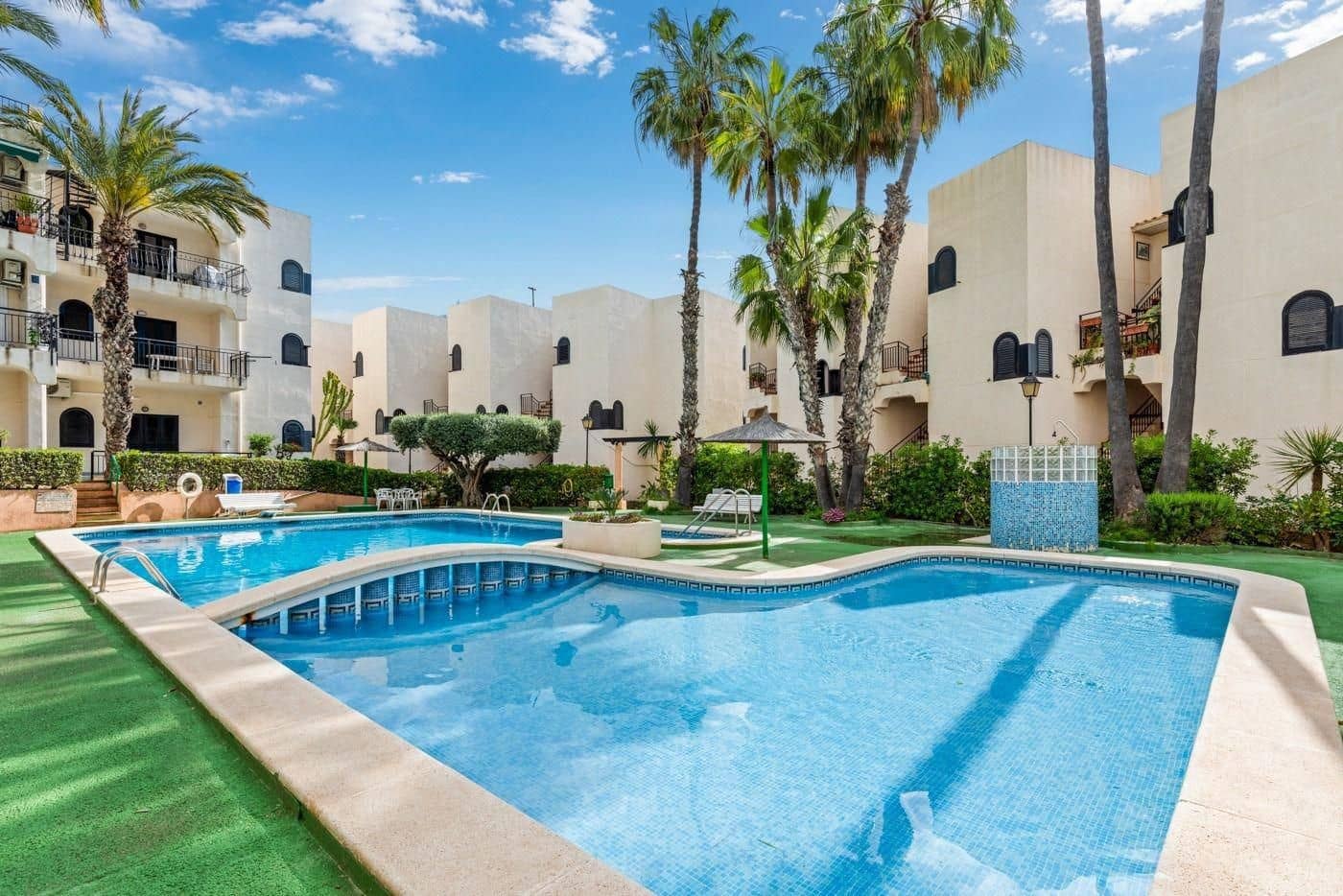 1 Zimmer Apartment zu verkaufen in Torrevieja mit Pool - 199.000 € (Ref: 9661991)