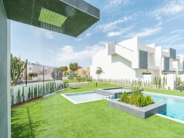 2 soveværelse Bungalow til salg i Torrevieja med swimmingpool - € 340.000 (Ref: 9666812)