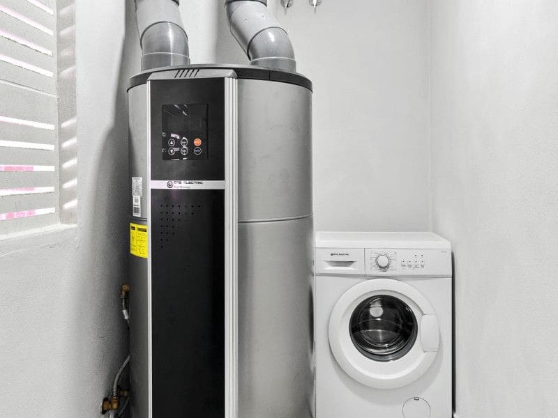 2 soverom Bungalow til salgs i La Veleta med svømmebasseng - € 380 000 (Ref: 9666879)