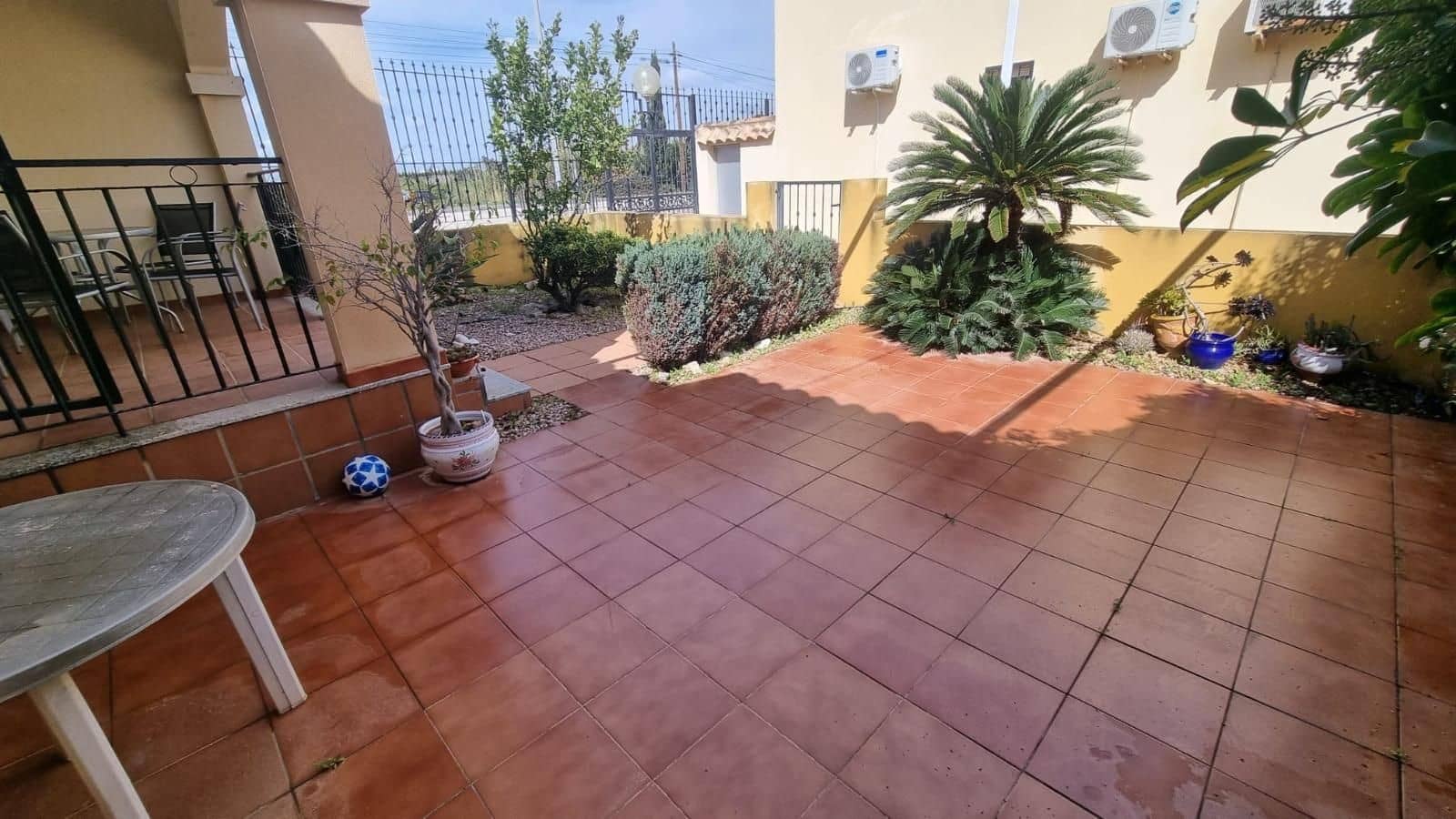 3 camera da letto Villetta Bifamiliare in vendita in Guardamar del Segura con piscina - 210.000 € (Rif: 9674522)