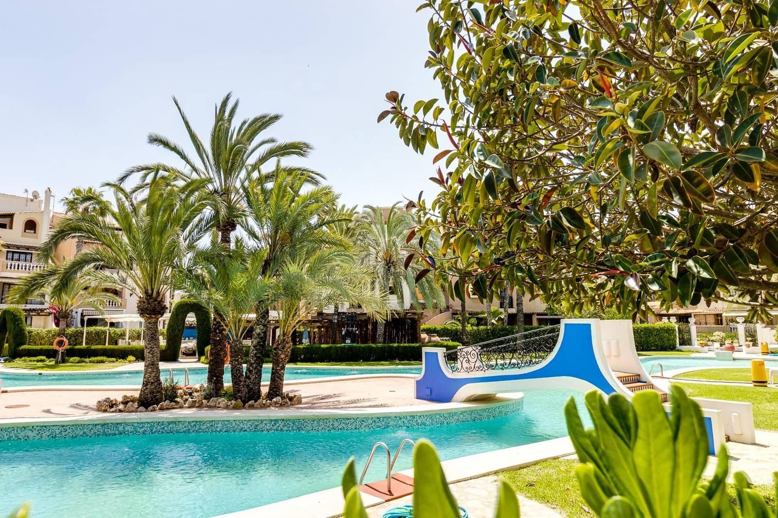 2 quarto Apartamento para venda em Torrevieja com piscina - 310 000 € (Ref: 9677651)