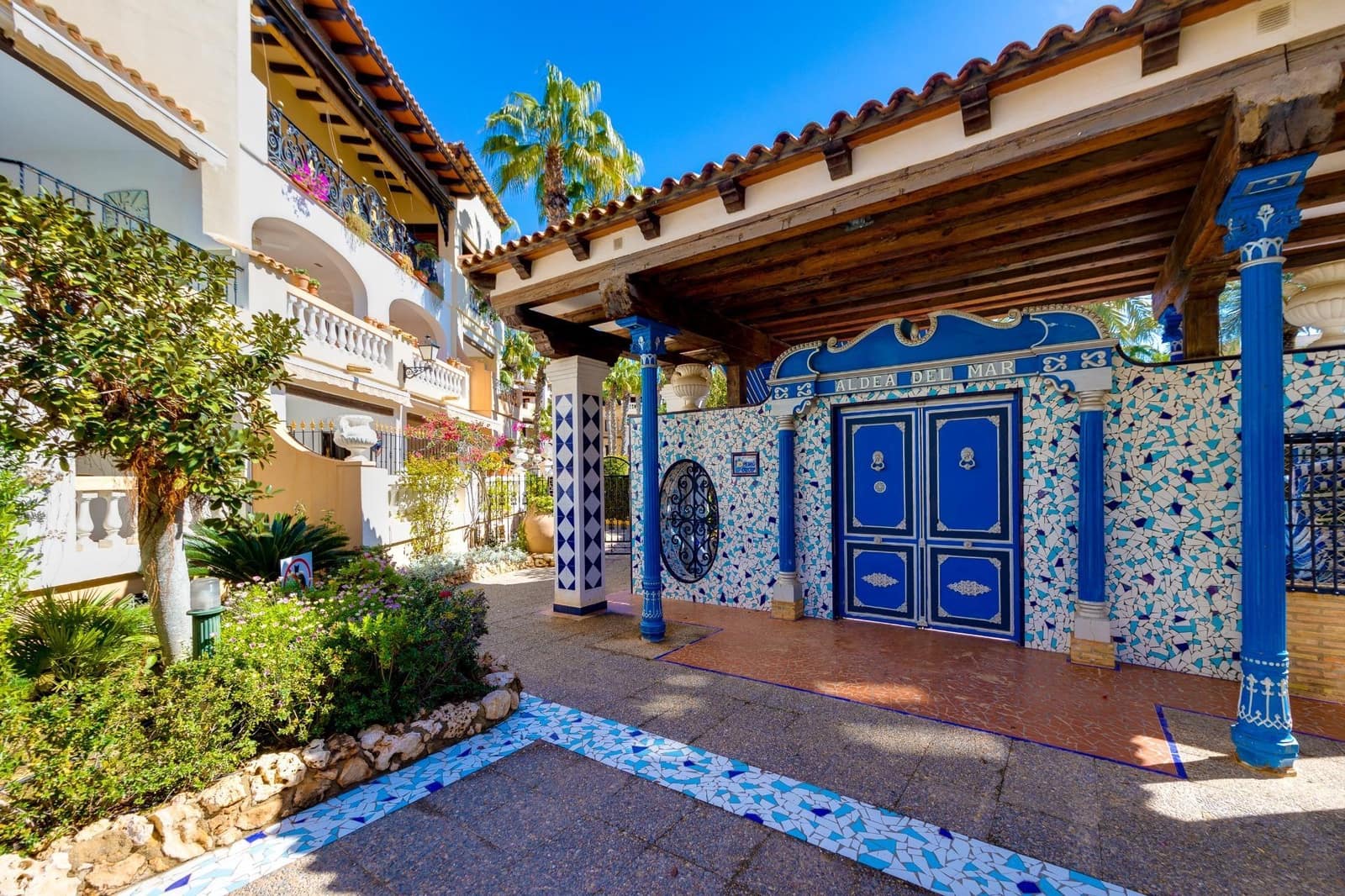 2 quarto Apartamento para venda em Torrevieja com piscina - 310 000 € (Ref: 9677651)