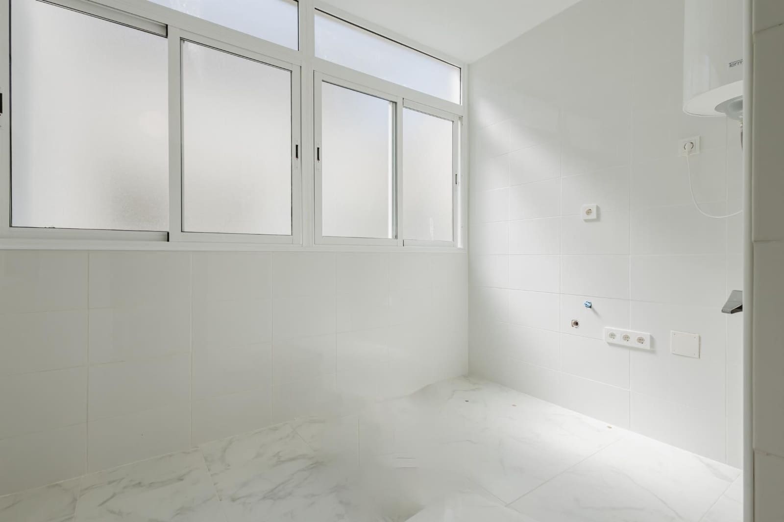 Apartamento de 3 habitaciones en Torrevieja en venta - 249.000 € (Ref: 9680021)