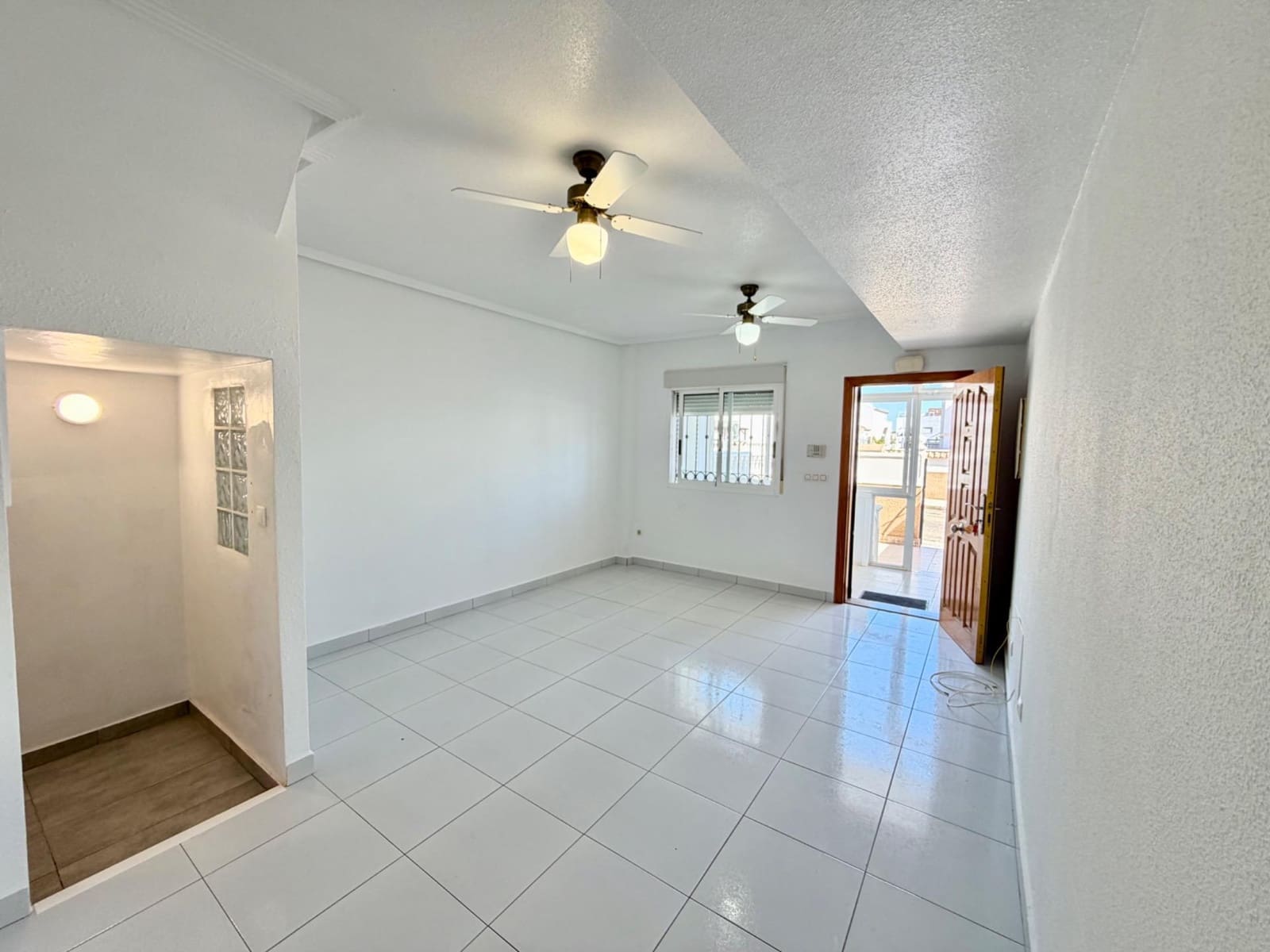 2 Zimmer Apartment zu verkaufen in Orihuela Costa mit Garage - 167.000 € (Ref: 9680023)