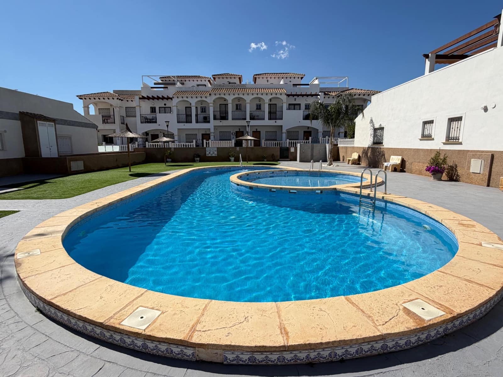 2 Zimmer Apartment zu verkaufen in Orihuela Costa mit Garage - 167.000 € (Ref: 9680023)