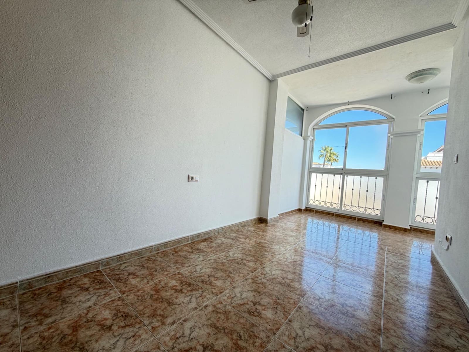 2 Zimmer Apartment zu verkaufen in Orihuela Costa mit Garage - 167.000 € (Ref: 9680023)