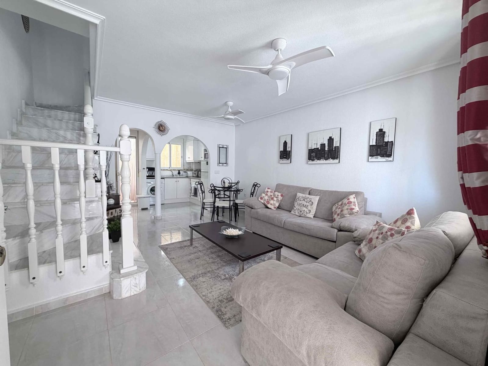 3 sovrum Hus till salu i Orihuela Costa med garage - 205 000 € (Ref: 9680535)