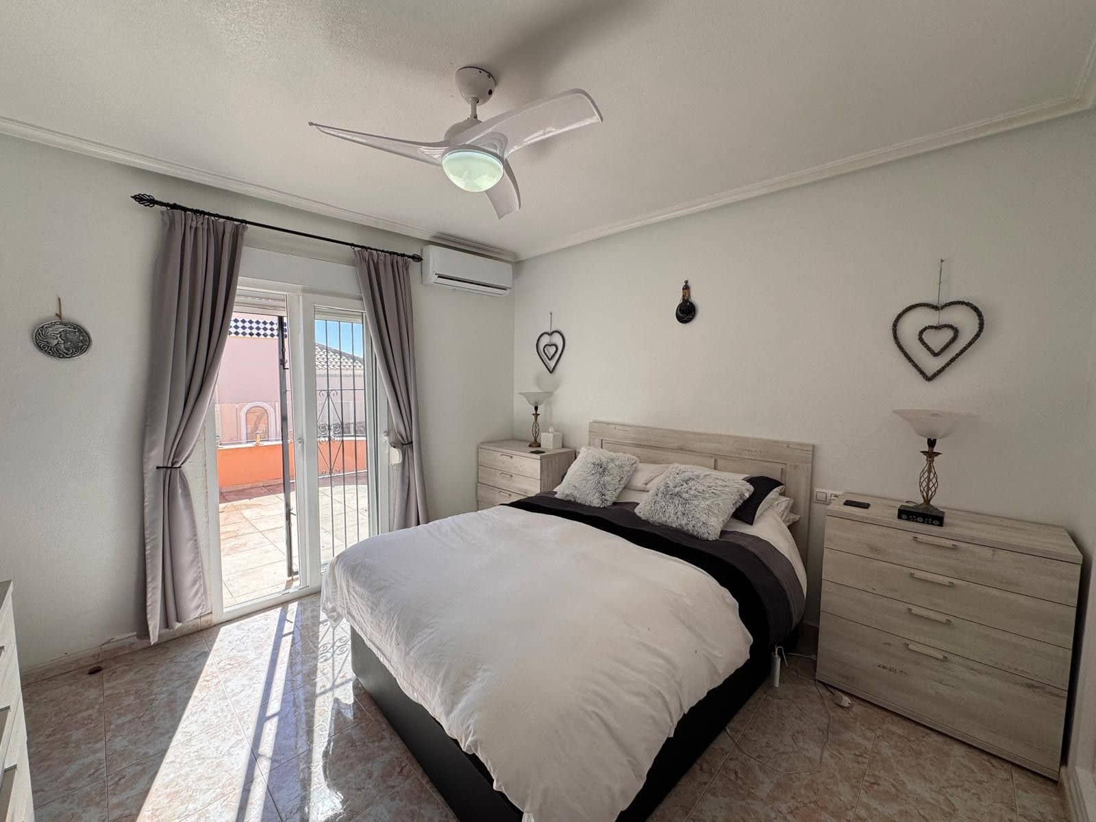 3 chambre Villa/Maison à vendre à Filipinas avec piscine - 329 995 € (Ref: 9682641)