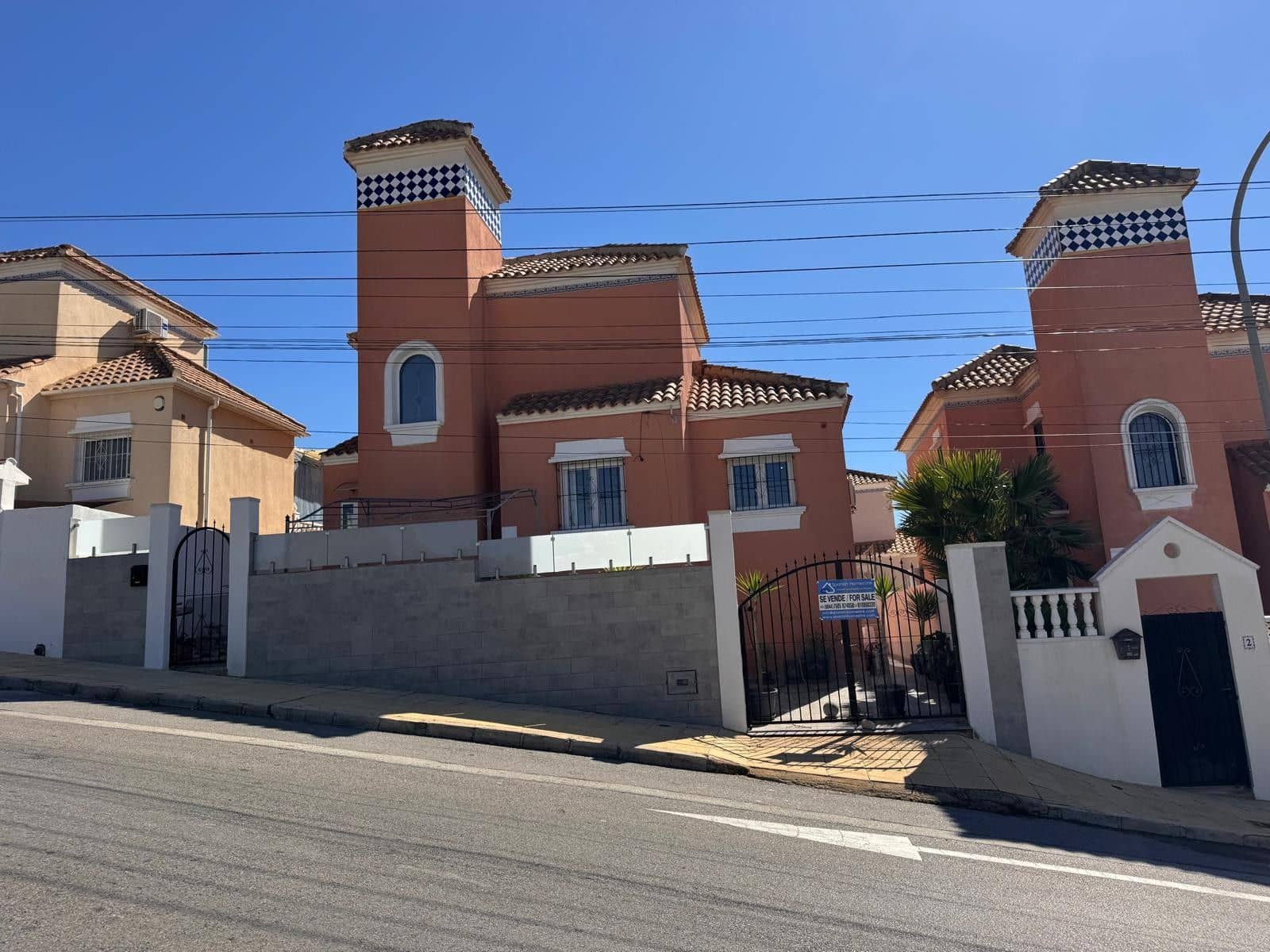 3 chambre Villa/Maison à vendre à Filipinas avec piscine - 329 995 € (Ref: 9682641)