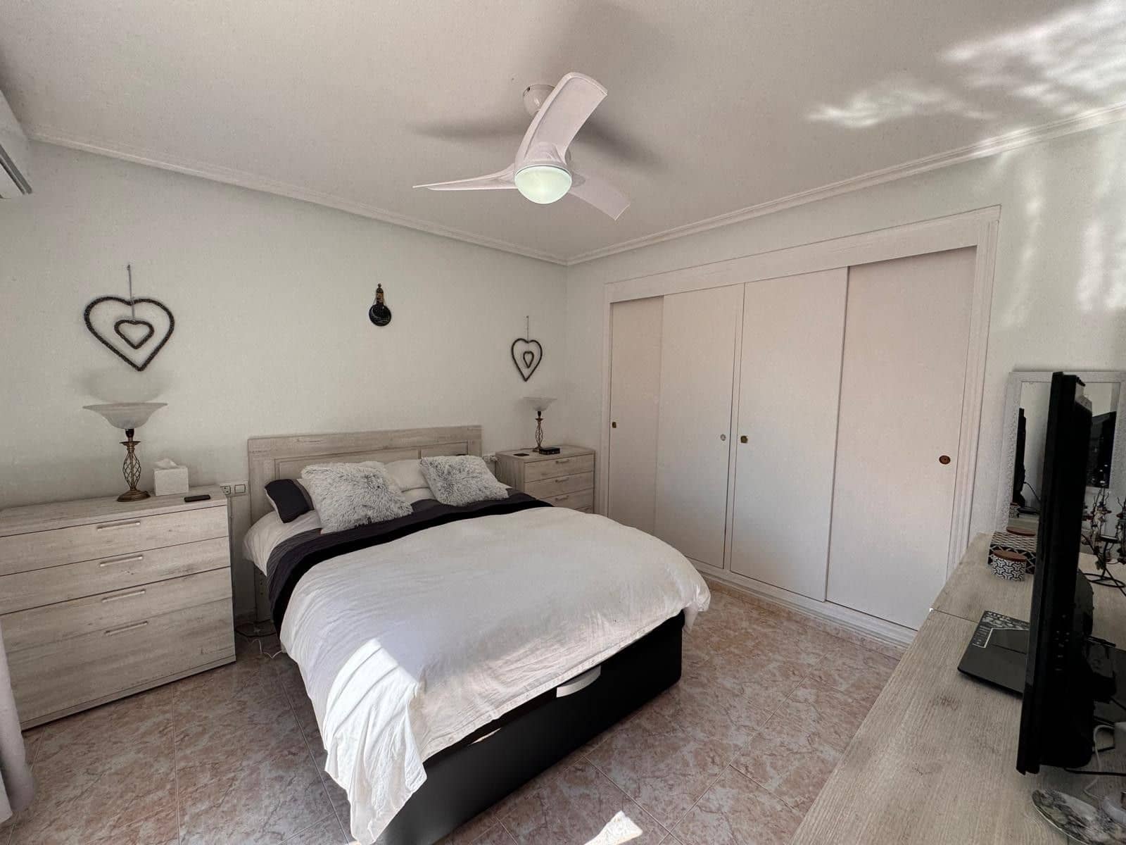 3 chambre Villa/Maison à vendre à Filipinas avec piscine - 329 995 € (Ref: 9682641)