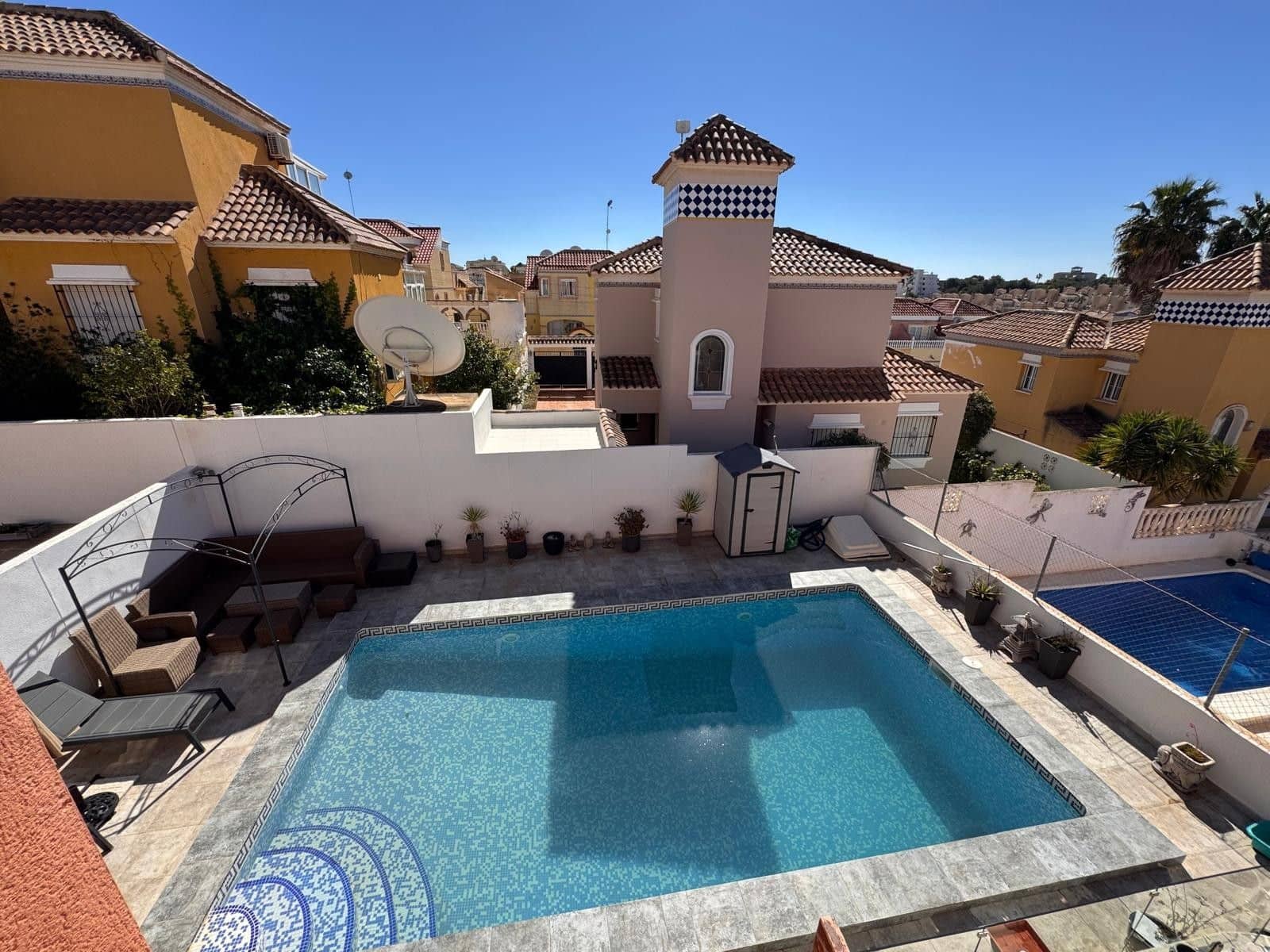 3 chambre Villa/Maison à vendre à Filipinas avec piscine - 329 995 € (Ref: 9682641)